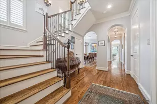 24 Hackberry Ln, Houston, TX 77027 - Photo 2