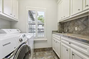 24 Hackberry Ln, Houston, TX 77027 - Photo 14