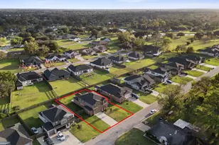 415 Green Meadows Dr, West Columbia, TX 77486 - Photo 20