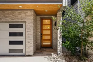 1305 E 27th St, Houston, TX 77009 - Photo 2