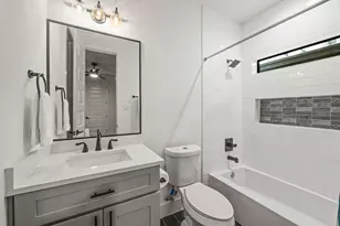 1305 E 27th St, Houston, TX 77009 - Photo 30