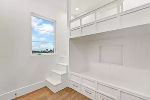 430 81st St, Galveston, TX 77554 - Photo 32