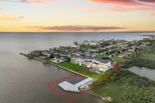 430 81st St, Galveston, TX 77554 - Photo 2