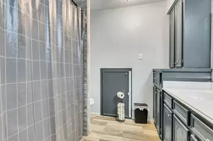 925 N Amy Dr, Deer Park, TX 77536 - Photo 16