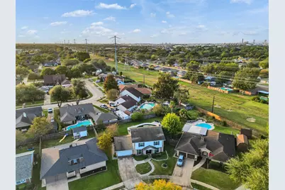 925 N Amy Drive, Deer Park, TX 77536 - Photo 2