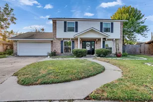 925 N Amy Dr, Deer Park, TX 77536 - Photo 1