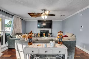 925 N Amy Dr, Deer Park, TX 77536 - Photo 6