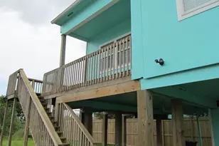 903 16th St, San Leon, TX 77539 - Photo 2
