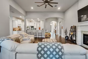 808 Galloway Mist Ln, Friendswood, TX 77546 - Photo 4