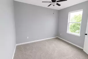 2308 Hollywood Ave, Galveston, TX 77551 - Photo 10