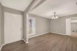 6111 Grandvale Dr, Houston, TX 77072 - Photo 2