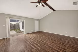 6111 Grandvale Dr, Houston, TX 77072 - Photo 10