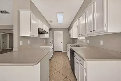6111 Grandvale Drive, Houston, TX 77072 - Photo 14