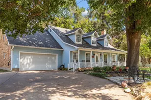 714 E Houston Ave, Crockett, TX 75835 - Photo 2