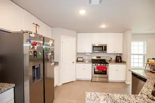 526 N 2nd St, La Porte, TX 77571 - Photo 12