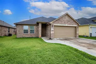 526 N 2nd St, La Porte, TX 77571 - Photo 2