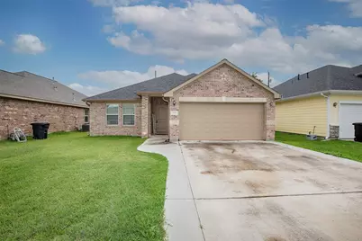526 N 2nd Street, La Porte, TX 77571 - Photo 2