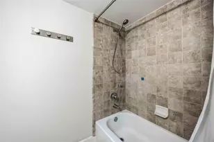 3635 Main Plaza Dr, Houston, TX 77025 - Photo 22