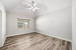 3635 Main Plaza Dr, Houston, TX 77025 - Photo 10
