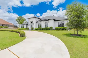 8318 Woods Hollow Trail, Fulshear, TX 77406 - Photo 4