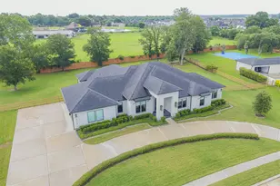 8318 Woods Hollow Trail, Fulshear, TX 77406 - Photo 2