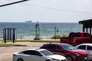 3520 Ave S 1/2, Galveston, TX 77550 - Photo 18