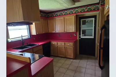 1133 25th Avenue N, Texas City, TX 77590 - Photo 6