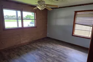 1133 25th Ave N, Texas City, TX 77590 - Photo 8