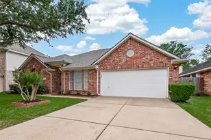 1027 S Wellsford Dr, Pearland, TX 77584 - Photo 1