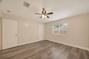 1027 S Wellsford Dr, Pearland, TX 77584 - Photo 32
