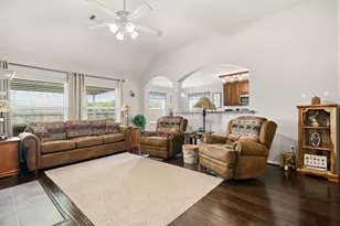 195 Midtown Park Dr, Alvin, TX 77511 - Photo 14
