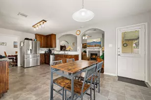 195 Midtown Park Dr, Alvin, TX 77511 - Photo 18