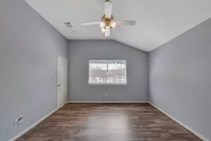 855 Lake View Dr, Montgomery, TX 77356 - Photo 18