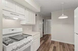 102 Strand St, Galveston, TX 77550 - Photo 1