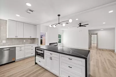 106 Burgundy Lane, League City, TX 77573 - Photo 18