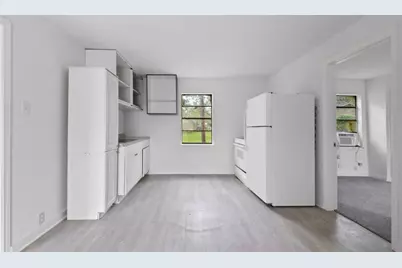 806 East Emily Avenue #5, Wharton, TX 77488 - Photo 12