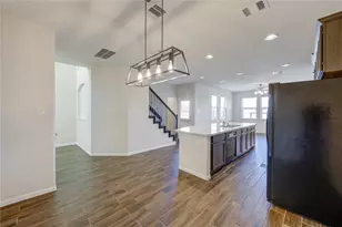 8335 Hawthorn Vly Ln, Houston, TX 77095 - Photo 4
