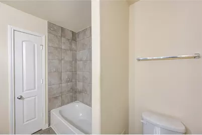 8335 Hawthorn Valley Lane, Houston, TX 77095 - Photo 20
