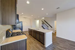 8335 Hawthorn Vly Ln, Houston, TX 77095 - Photo 10