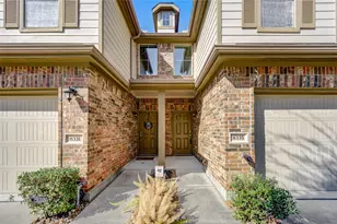8335 Hawthorn Vly Ln, Houston, TX 77095 - Photo 2