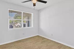 1665 Northwood St, Houston, TX 77009 - Photo 10