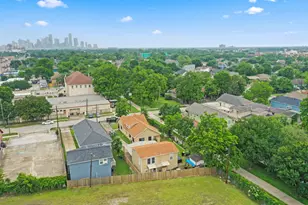 303 Linwood St, Houston, TX 77011 - Photo 20