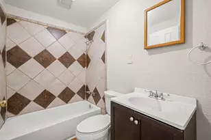 303 Linwood St, Houston, TX 77011 - Photo 14