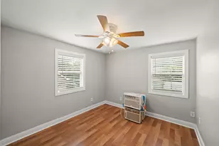 303 Linwood St, Houston, TX 77011 - Photo 10