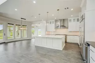 2215 Pleasant Hill Dr, Friendswood, TX 77546 - Photo 10