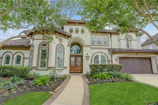 2215 Pleasant Hill Dr, Friendswood, TX 77546 - Photo 2