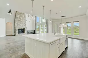 2215 Pleasant Hill Dr, Friendswood, TX 77546 - Photo 12