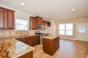 10202 Black Forest Ct, Conroe, TX 77385 - Photo 2