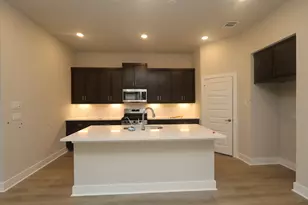 14908 Clover Mdw Ln, Montgomery, TX 77316 - Photo 2