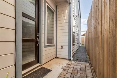 1402 Crocker Street, Houston, TX 77019 - Photo 4